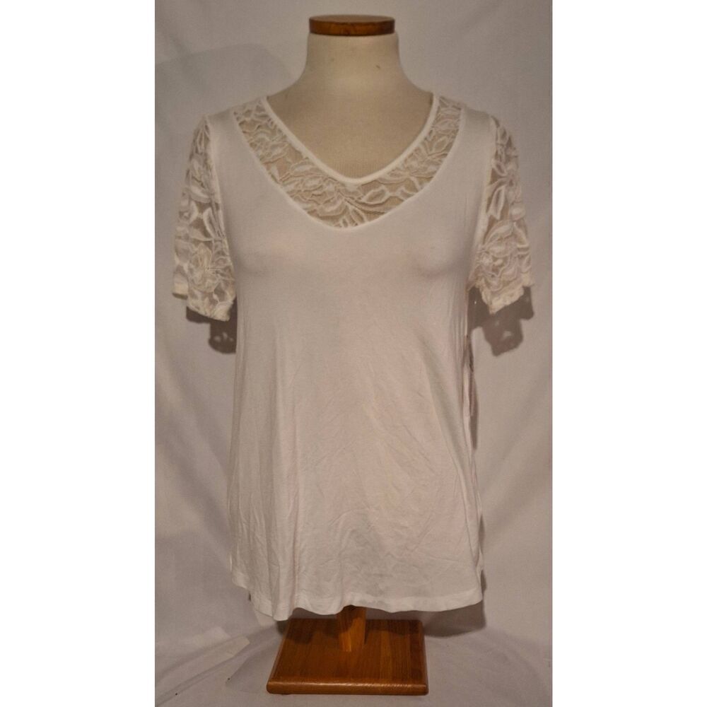 Pink Clover Bailee White Lace Detail Knit Top V-Neck Short Sleeve Small NEW